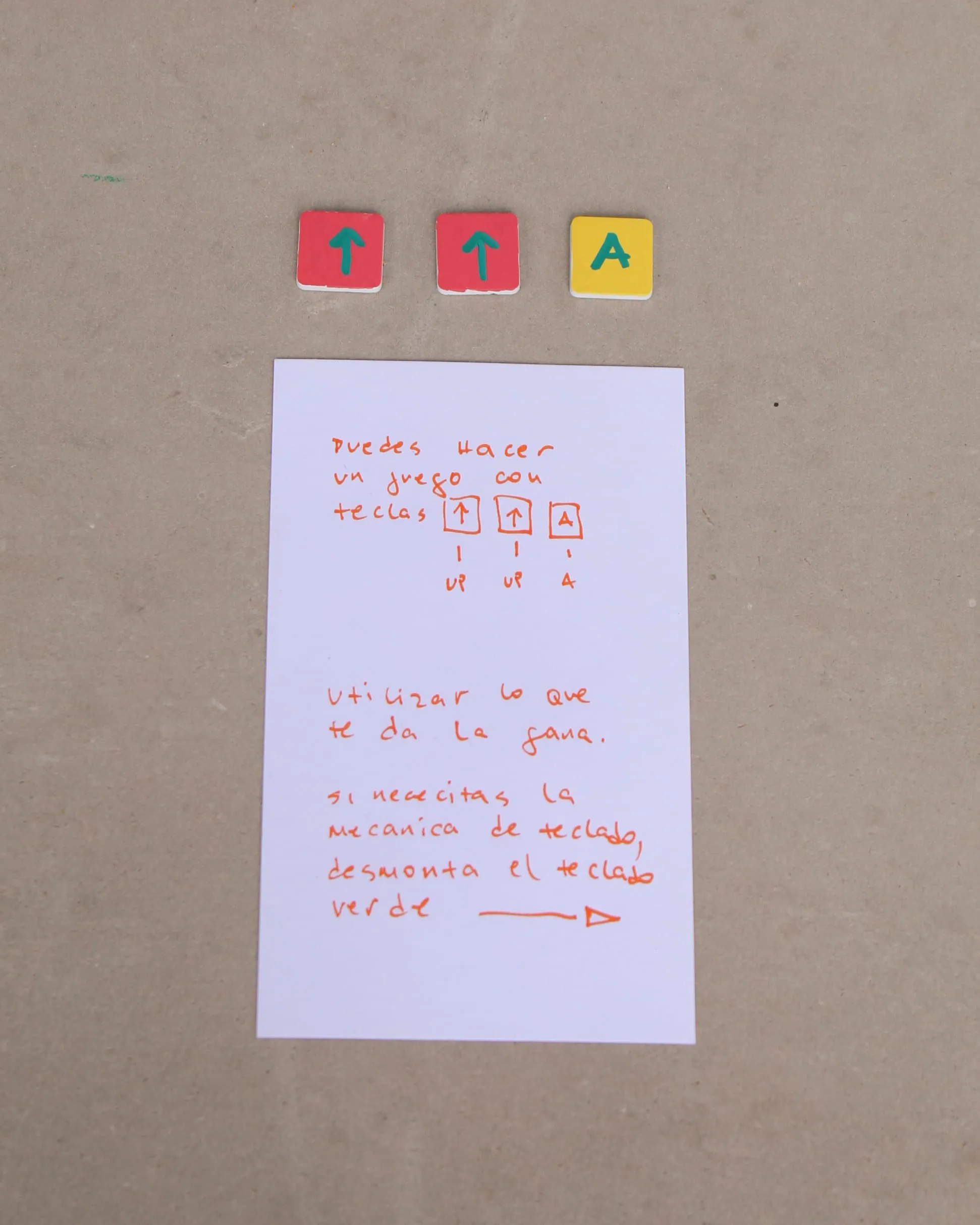Libreta con la idea de un mini juego ⬆️⬆️🅰 (UPUPA)